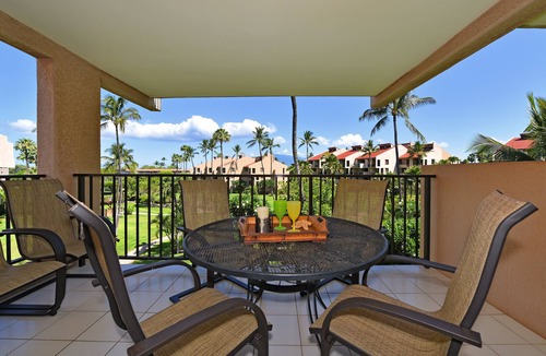 Kihei Condo | Kam Sands -Innercourt- Ocean views- large lanai & very private third floor end