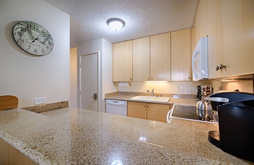 Kihei Condo | Kamaole Sands BUILDING ONE Ocean View- 2BR/2BA- Large Lanai & A/C THRU-OUT