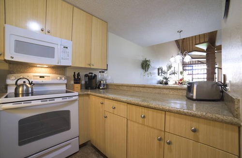 Kihei Condo | Kamaole Sands BUILDING ONE Ocean View- 2BR/2BA- Large Lanai & A/C THRU-OUT