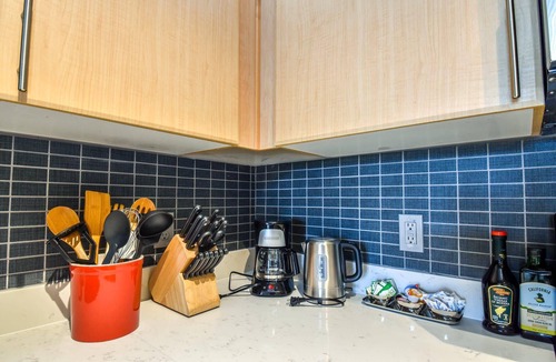 Legacy Park Apartment | Kasa | Inviting 2BD + Amenity Access | Plano
