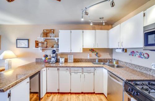 Ualapue Apartment | Kaunakakai Condo with Private Lanai and Ocean Views!