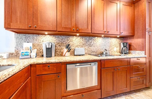 Napili Condo | KBM Resorts | FREE CAR | Kapalua Bay Villa | Ocean View | 1-Bedroom Condo with Panoramic views! KBV-15B3