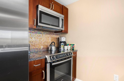 Kaanapali Condo | KBM Resorts: Konea HKK-930, Expansive Mountain Views, Includes Free Rental Car!