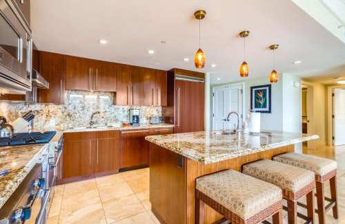 Kaanapali Apartment | KBM Resorts Spacious Ocean View 4-Bedroom Honua Kai Collection Multi Unit Listing Same Floor 2 Free Rental Cars HKH-50424