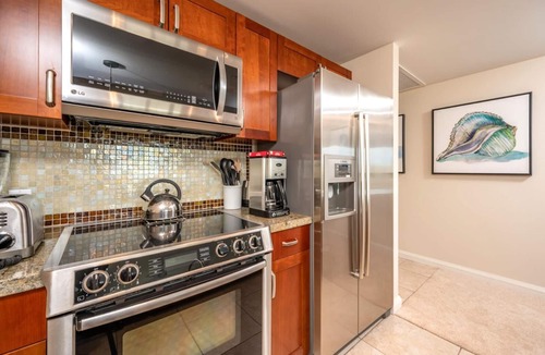 Honokowai Condo | KBM Resorts | Spacious Ocean View 8-Bedroom Honua Kai Collection | Multi Unit Listing | Same Floor | 4 Free Rental Cars! HKK-812/16/20/25