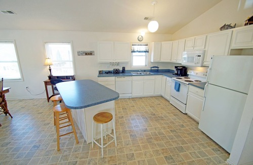 Colington House | KD2035- Cute beach bungalow with 3 bedrooms, and 2 baths, Theatre Room!