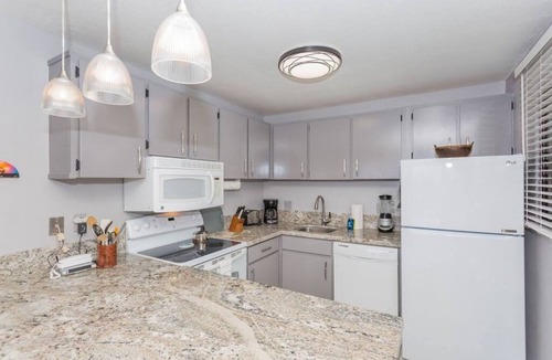 Keauhou Apartment | Keauhou Punahele A104 - Cozy Island Themed 2 Bed 2 Bath