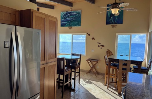Kehena Beach Estates House | Kehena Moana Kai - Oceanfront Beach House w/Heated Pool