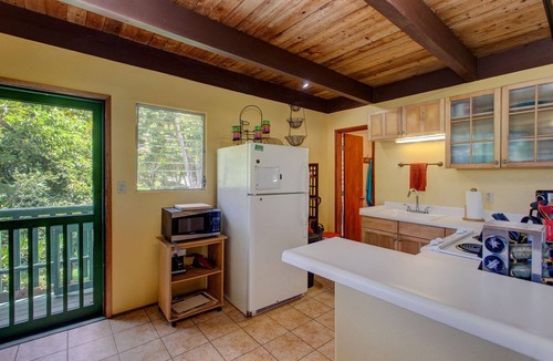 Kehena Beach Estates House | Kehena Treetop Bungalow-Near Black Sand Beach