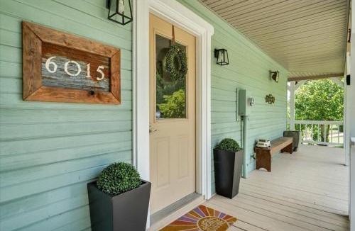 Penhook House | Kelly Kove - Beach Area Sleeps 14, Private Dock, Pet Friendly