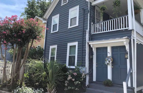 Westside House | Kennedy Porch- 1 mile from King St.
