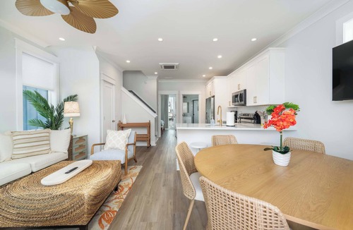 River District Boat Rental | Key West at The Cove Riverwalk Villas