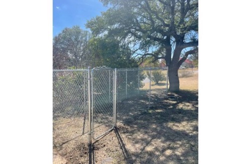 Copperas Cove House | Kid friendly, pet friendly 3 BR house w/fireplace