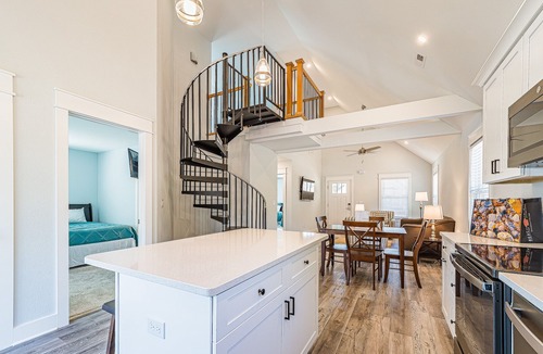 Harbinger House | KIL9101 Kilmarlic Jones Cottage. Golf Resort, Community Pool & Fitness