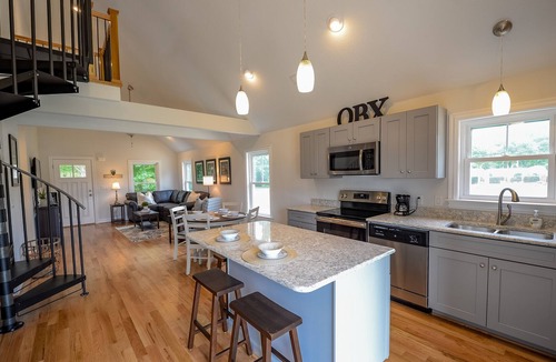Harbinger House | KIL9106 Kilmarlic Couples. Golf Resort, Community Pool & Fitness