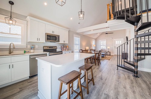 Harbinger House | KIL9118 Kilmarlic Woods Cottage. Golf Resort, Community Pool & Fitness