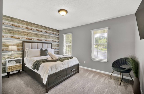 Toddville Road House | King Bed - Close to Airport - Close to Uptown