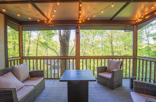 Mill Ridge Ski Chalet | King Bed, Putt-Putt w/Hot Tub, & Other Games