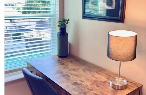 Copperas Cove House | King Bed-Yard-Grill-Long Term Stays Near Fort Hood: Pet Friendly