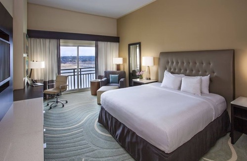 Lakeway Hotel | King Lakeview With Balcony Pure Wellness at Lakeway Resort & Spa
