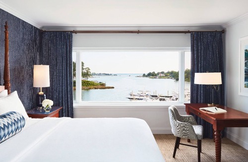 Irvington Hotel | King Room w/Water View | Irvington Farmers Market - 1.8 miles | Seasonal Pool
