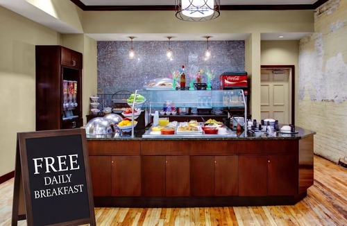 Historic District - North Apartment | King Studio w/Atrium View | Gym + Free Breakfast