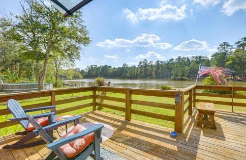 Livingston House | 'Kokomo Kove' - Waterfront Country Texas Getaway