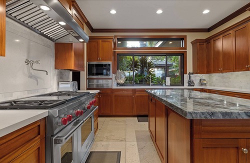 Waikoloa House | Kolea Family Retreat - Heated Pool, Outdoor Kitchen, Steps to Ocean!
