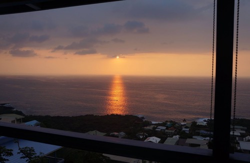 Kona Paradise House | Kona Cliff House at Pebble Beach - a romantic getaway!