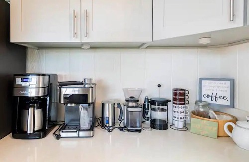 Honalo House | Kona coffee farm retreat, with full ocean views near Kailua Kona!