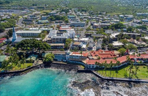 Historic Kailua Village House | Kona Plaza#409