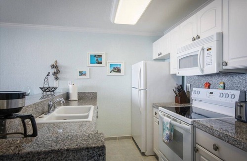 Historic Kailua Village Condo | Kona Reef A-24 - True Oceanfront Condo