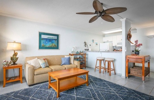Historic Kailua Village Condo | Kona Reef A-24 - True Oceanfront Condo