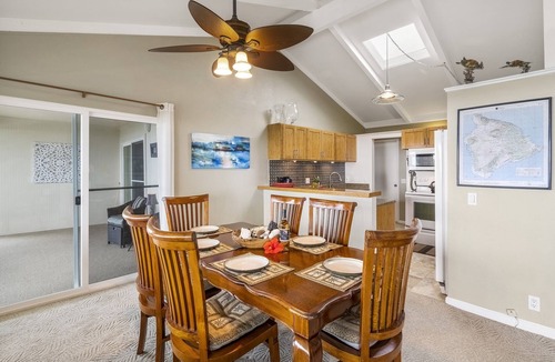 Historic Kailua Village House | "Kona Sunset House" on Walua: Breathtaking Ocean Views with Incredible Pool!