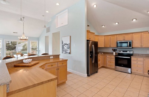 Corolla House | Koselig Kove: Private Pool | Hot Tub | Rec Room