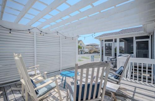 Oak Island House | Kraken Kove