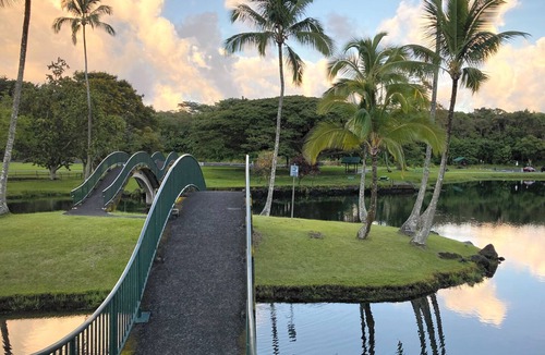 Hilo Condo | Kulani - 2 bd Spectacular Views, A/C, Pool, WI-FI