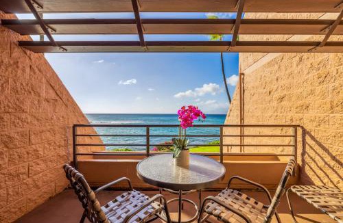 Honokowai House | Kuleana Club #615 Oceanfront - 1 bedroom & 1 bathroom - Gated 2nd Fl