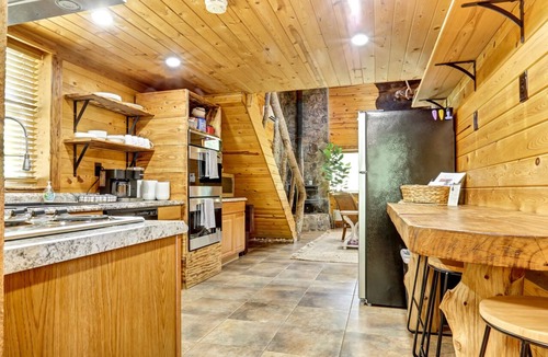 Long Creek Cabin | La Cabaña- The Cabin in Long Creek