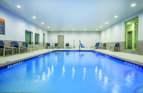 Duncanville Hotel | La Quinta by Wyndham Dallas Duncanville
