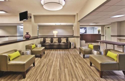 Charleston Hotel | La Quinta Inn & Suites by Wyndham Charleston Riverview