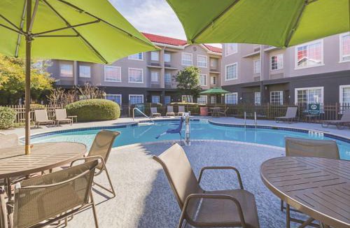 North Burnet Hotel | La Quinta Inn & Suites by Wyndham Austin Near The Domain