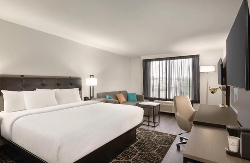 Dothan Hotel | La Quinta inn & suites by Wyndham Dothan