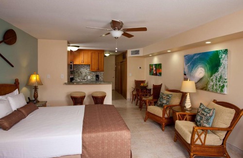 Historic Lahaina Front Street Hotel | Lahaina Shores Beach Resort, a Destination by Hyatt Residence