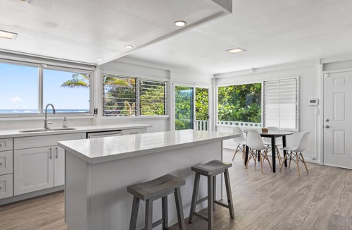 Laie Cottage | Laie Cottage by the Sea Waterfront/On the Beach - Eco Friendly Sustainable Home