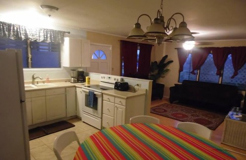 Laie House | Laie, North Shore Oahu Sweet Rental. Close to beach and hiking.