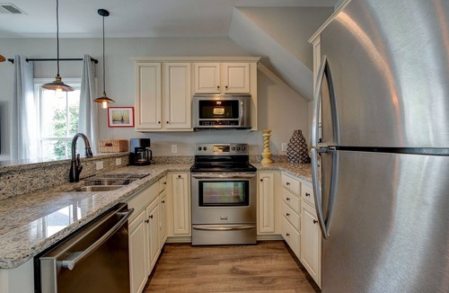 Lake Carolina Cottage | Lake Carolina Coach Cottage/Amazing stay/Columbia,S.C.