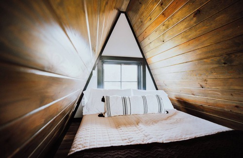 Coosa Resort | Lake Front Modern A-Frame Cabin: Hot Tub, TV, & Lake Views