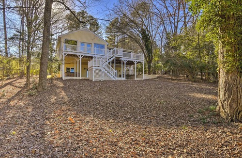 Littleton House | Lake Gaston Waterfront Getaway w/ Dock & Games!