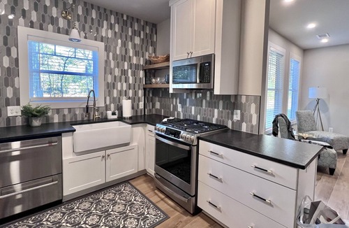 Hartwell House | Lake Hartwell Townhome in Hartwell GA
